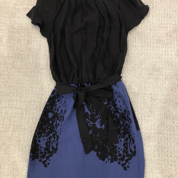 Silk Robert Rodriguez dress. - Picture 2 of 3